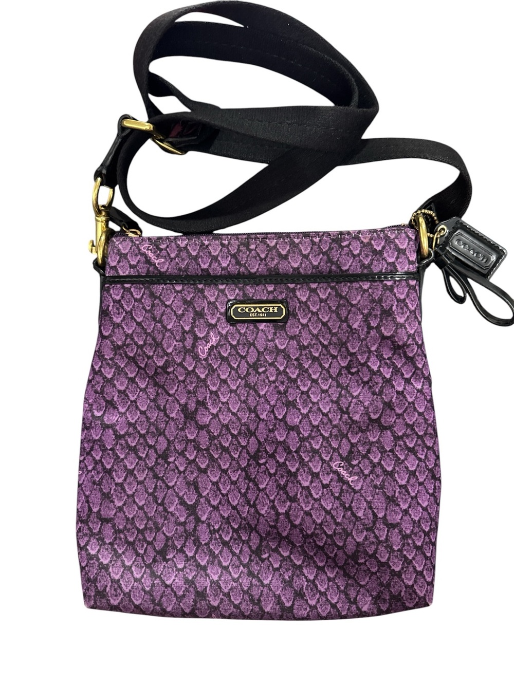 Coach Taylor Snake
Print Swingpack
Crossbody Bag minor rubbing on corners. C pic
